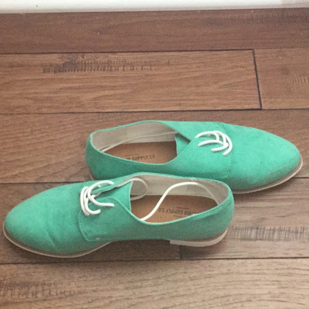 Unworn Ladies Oxfords